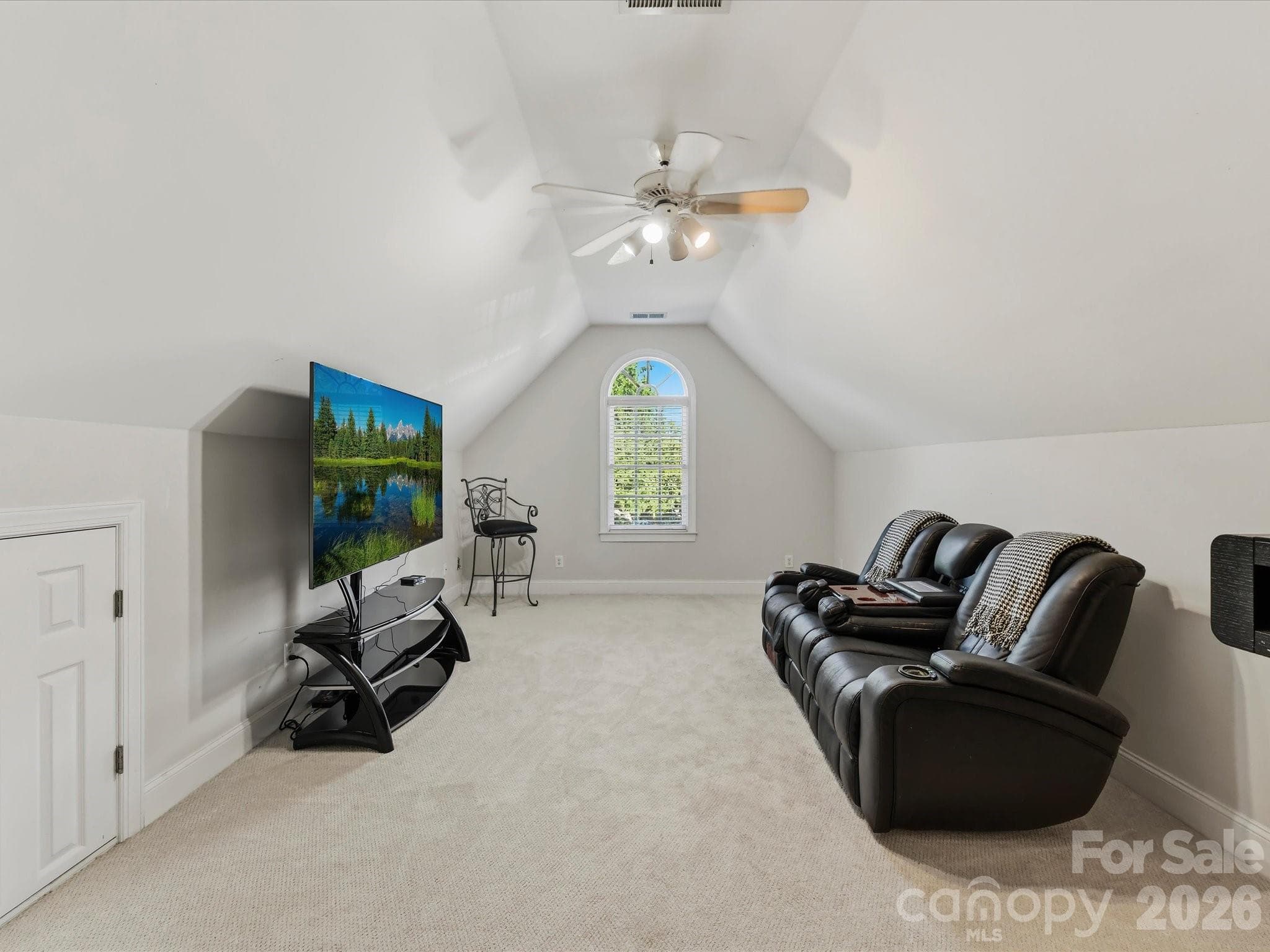 Single Family Residence at 10835 Alexander Mill Drive, Charlotte, photo 38 of 44