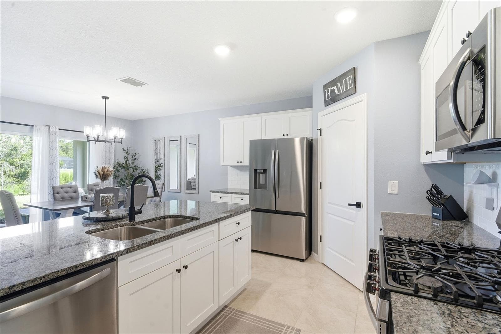 REFRIGERATOR HAS BEEN REPLACED SINCE PHOTO - 135 POINT PLEASANT RD, DELAND