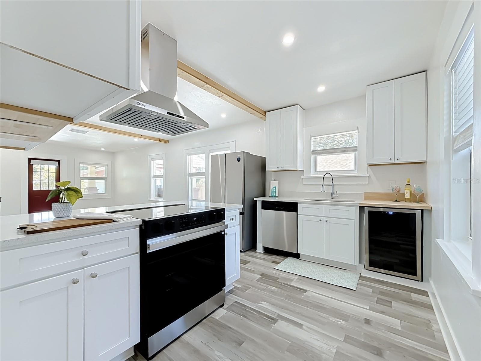 Single Family Residence at 1435 PRESCOTT ST S, ST PETERSBURG, photo 7 of 35