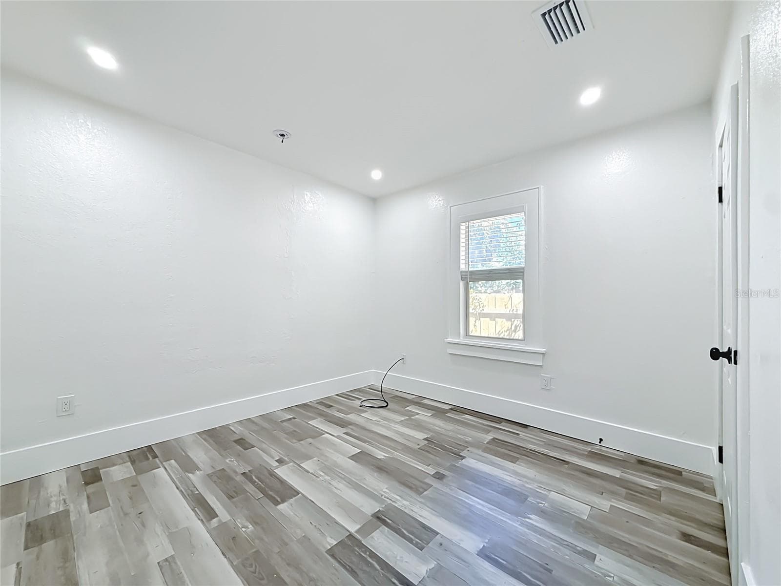 Single Family Residence at 1435 PRESCOTT ST S, ST PETERSBURG, photo 12 of 35