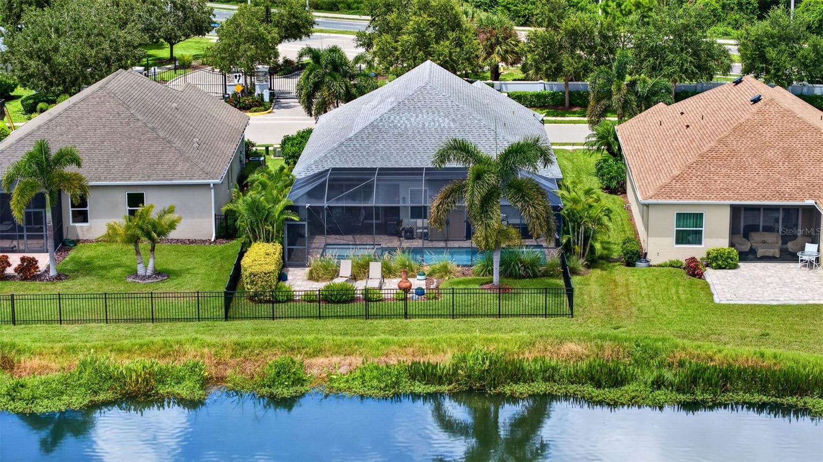 Single Family Residence at 7735 RIDGELAKE CIR, BRADENTON, photo 5 of 55