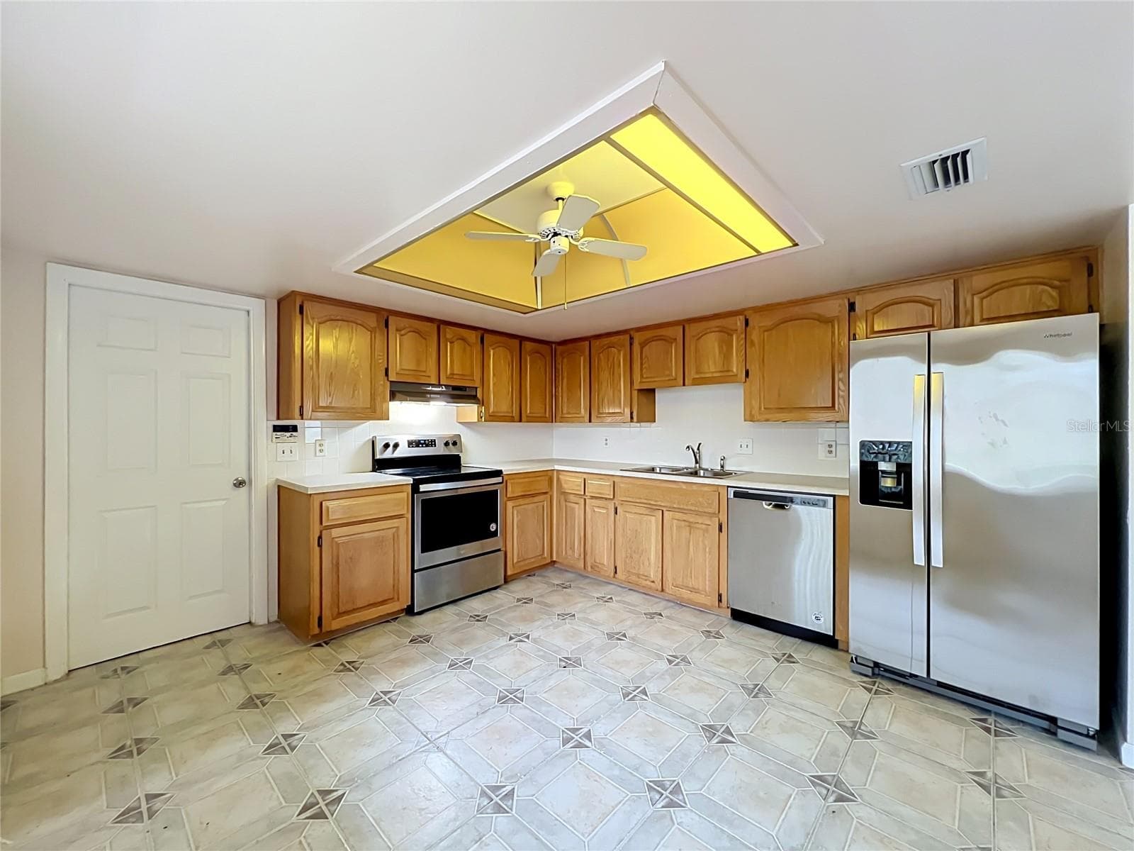 Townhouse at 250 RAINTREE DR, CASSELBERRY, photo 18 of 69