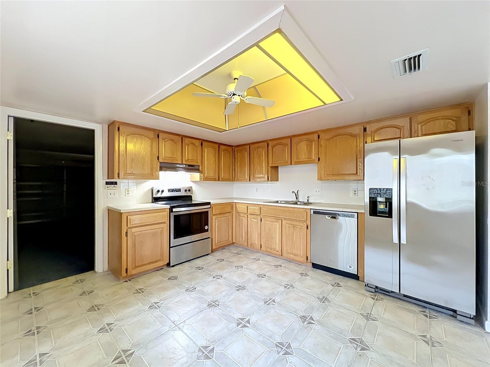 Townhouse at 250 RAINTREE DR, CASSELBERRY, photo 19 of 69