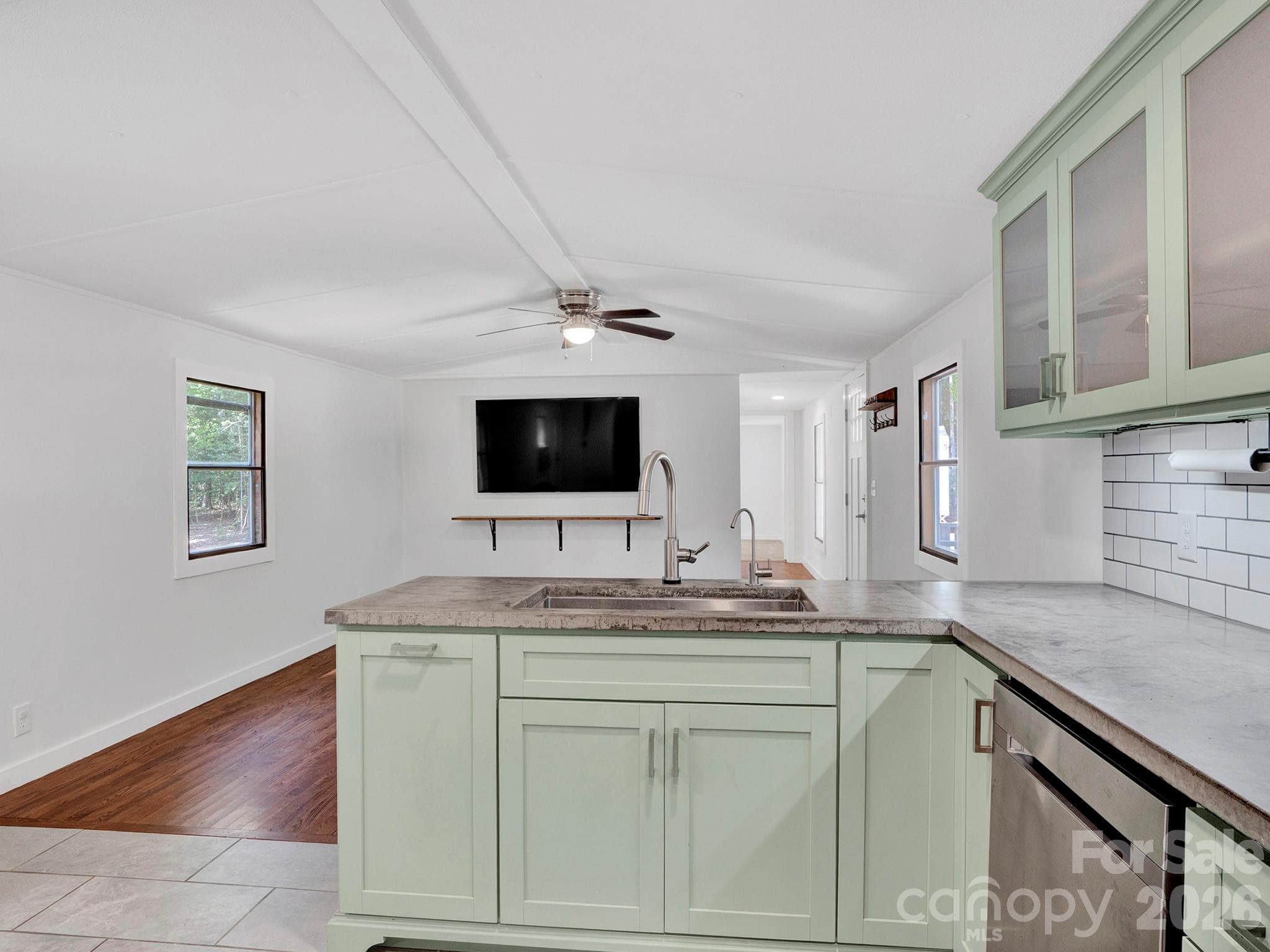 Single Family Residence at 6303 Griffin Road, Lancaster, photo 4 of 31