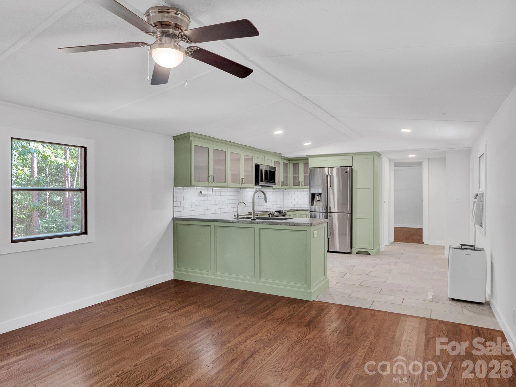 Single Family Residence at 6303 Griffin Road, Lancaster, photo 6 of 31