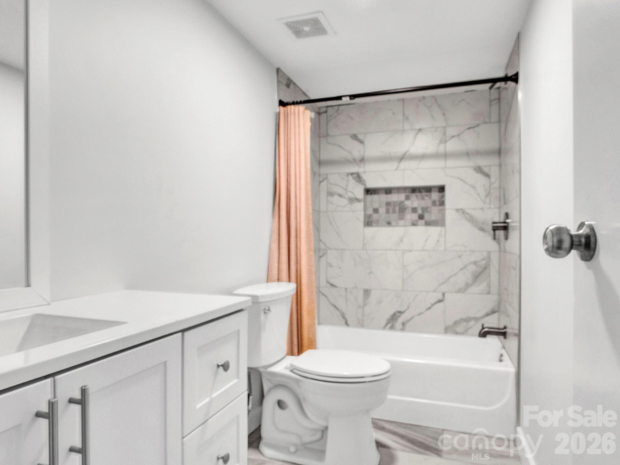 Single Family Residence at 6303 Griffin Road, Lancaster, photo 13 of 31