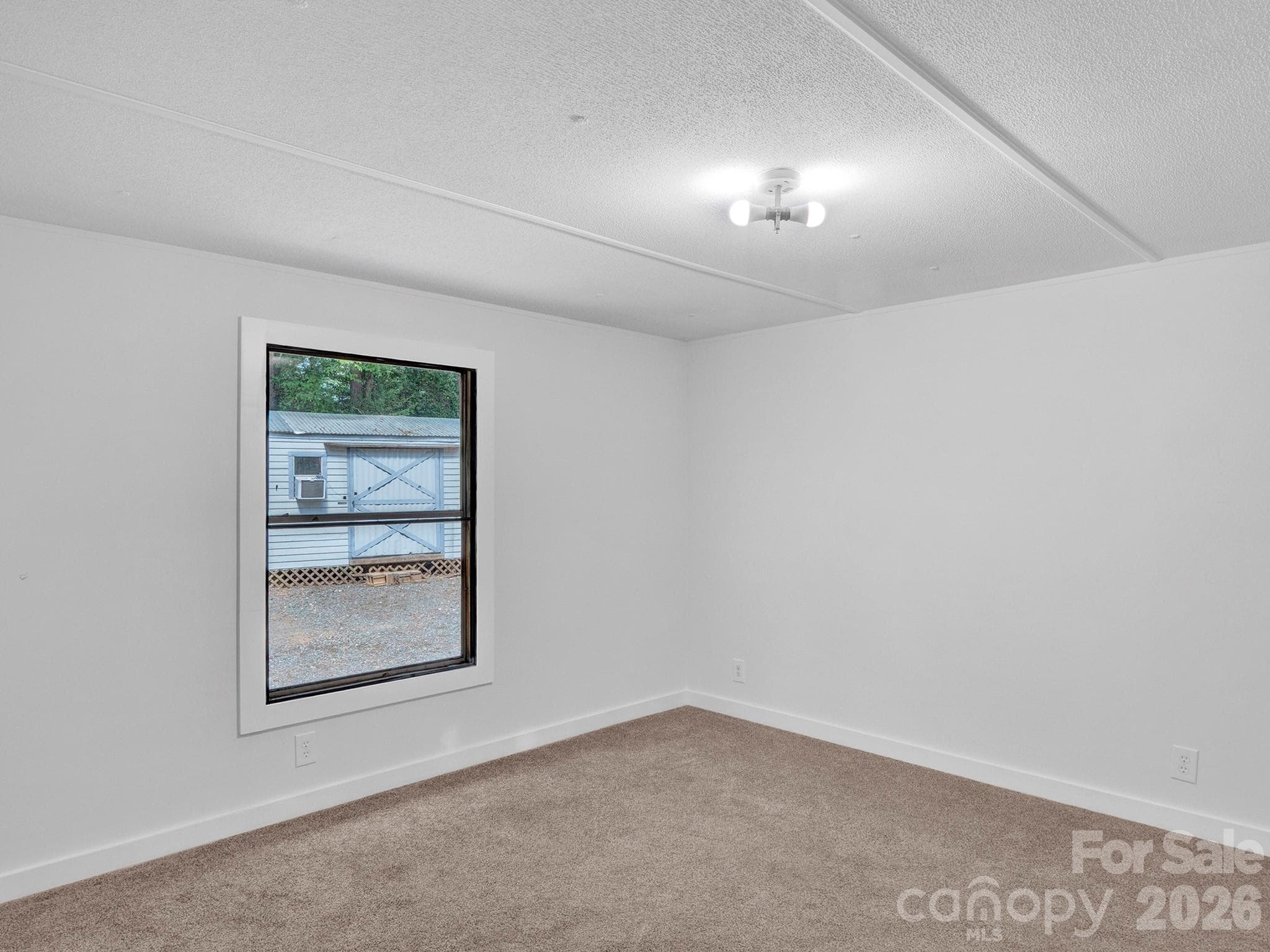 Single Family Residence at 6303 Griffin Road, Lancaster, photo 14 of 31