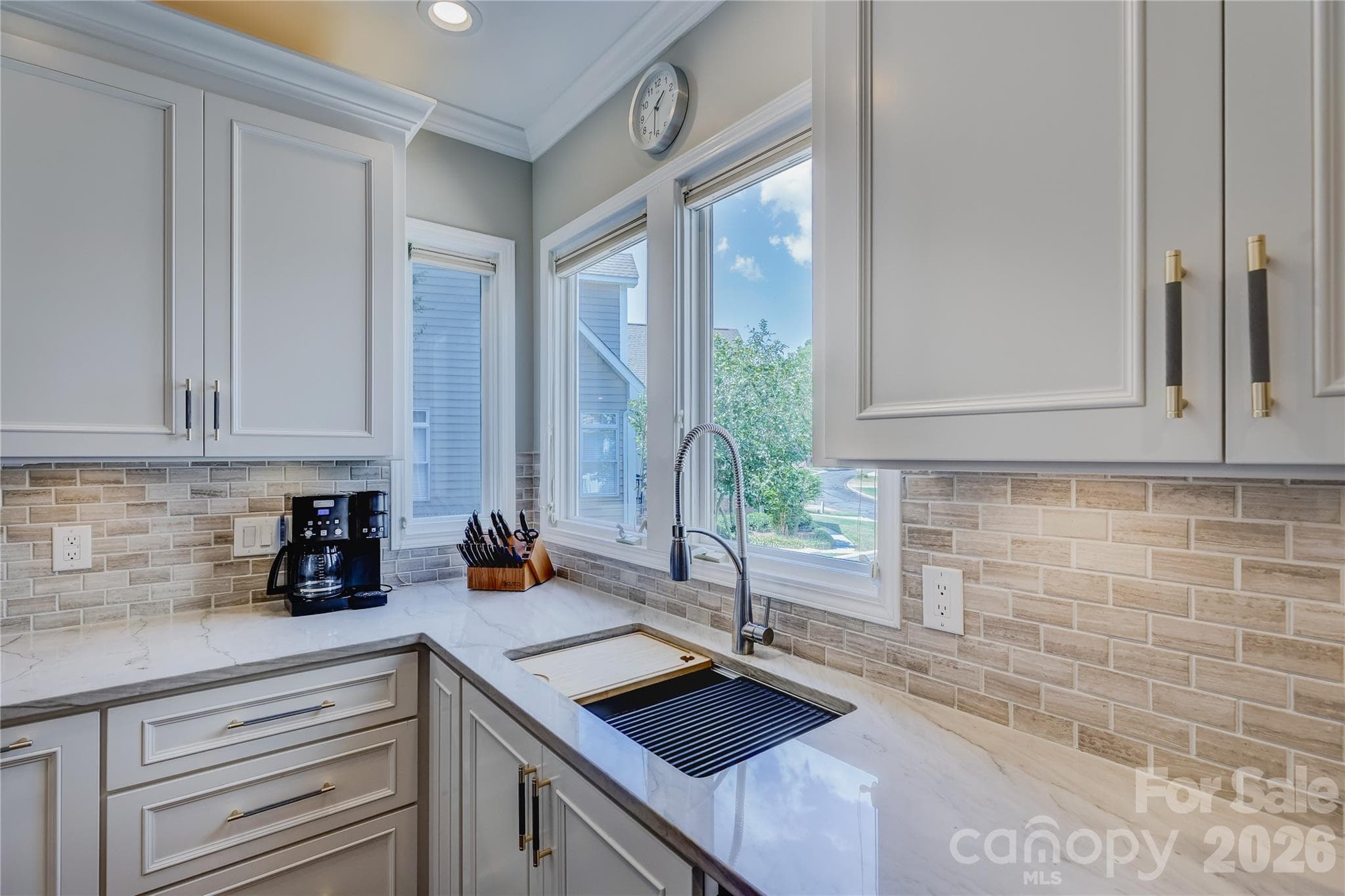 Single Family Residence at 946 Lake Club Drive, Rock Hill, photo 13 of 48