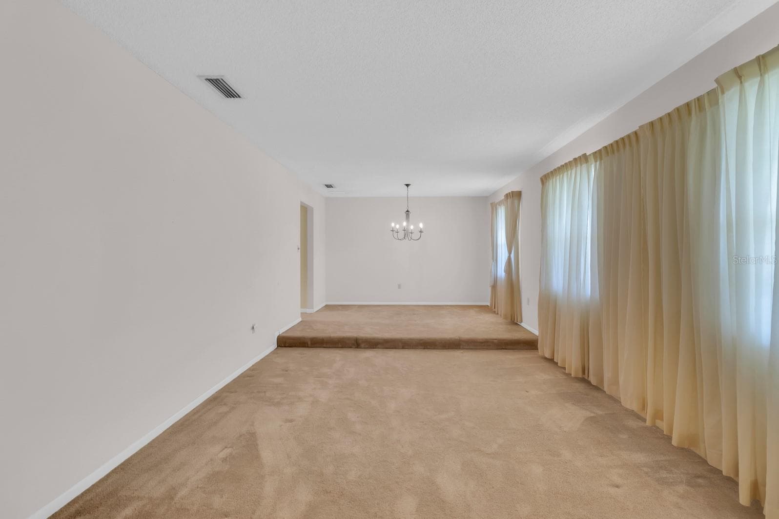 Single Family Residence at 127 ALDEAN DR, SANFORD, photo 6 of 40