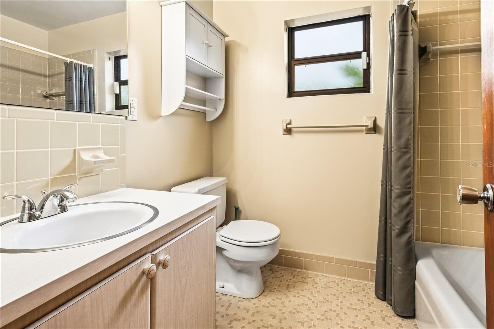 Guest Bathroom - WILLISTON HIGHLANDS, WILLISTON