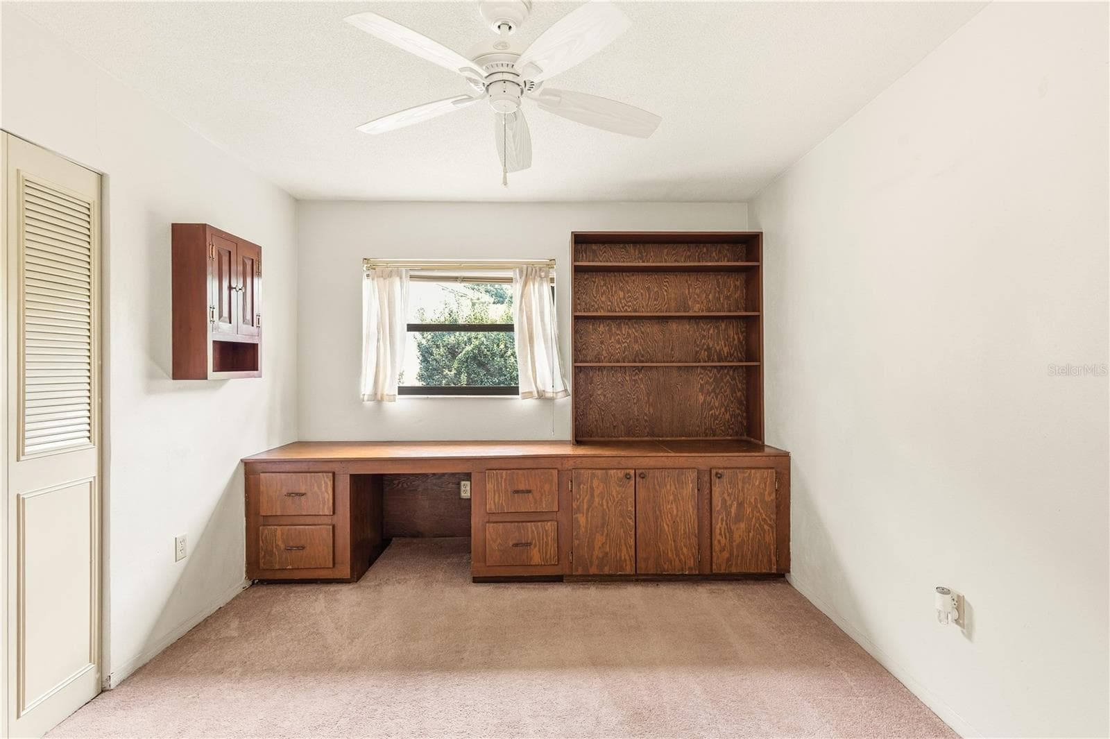 Den/2nd family room - WILLISTON HIGHLANDS, WILLISTON