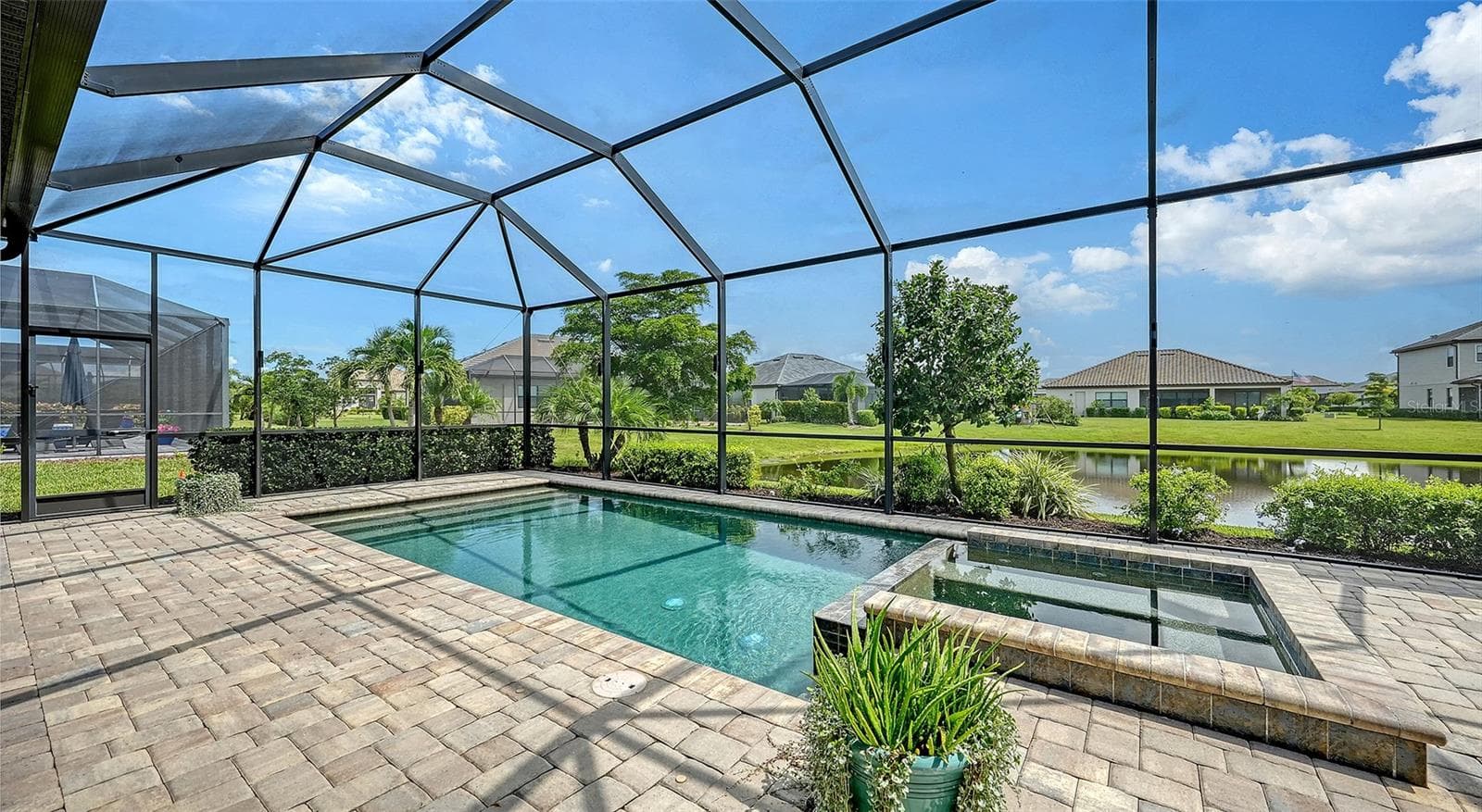 Single Family Residence at 4915 SPARKLING SEA LN, BRADENTON, photo 2 of 83