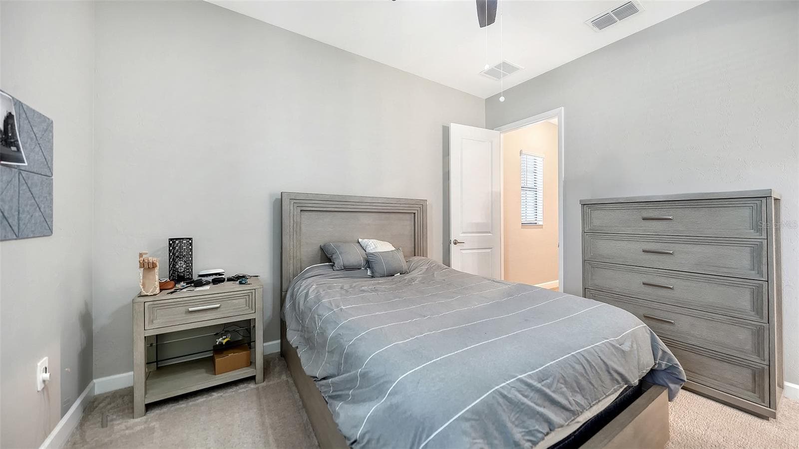 Guest bedroom - 4915 SPARKLING SEA LN, BRADENTON