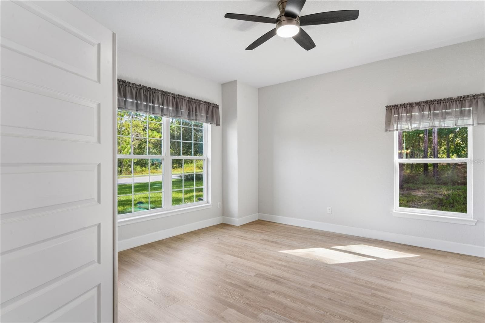 Den/Front Office - 145 LINDER DR, HOMOSASSA