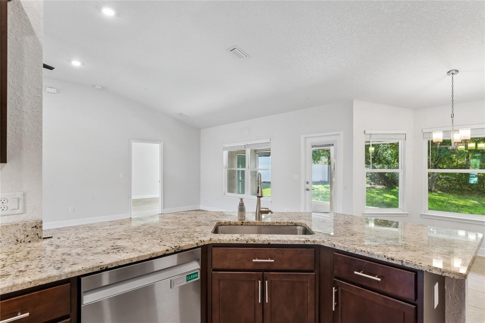 Farm style sink - 145 LINDER DR, HOMOSASSA
