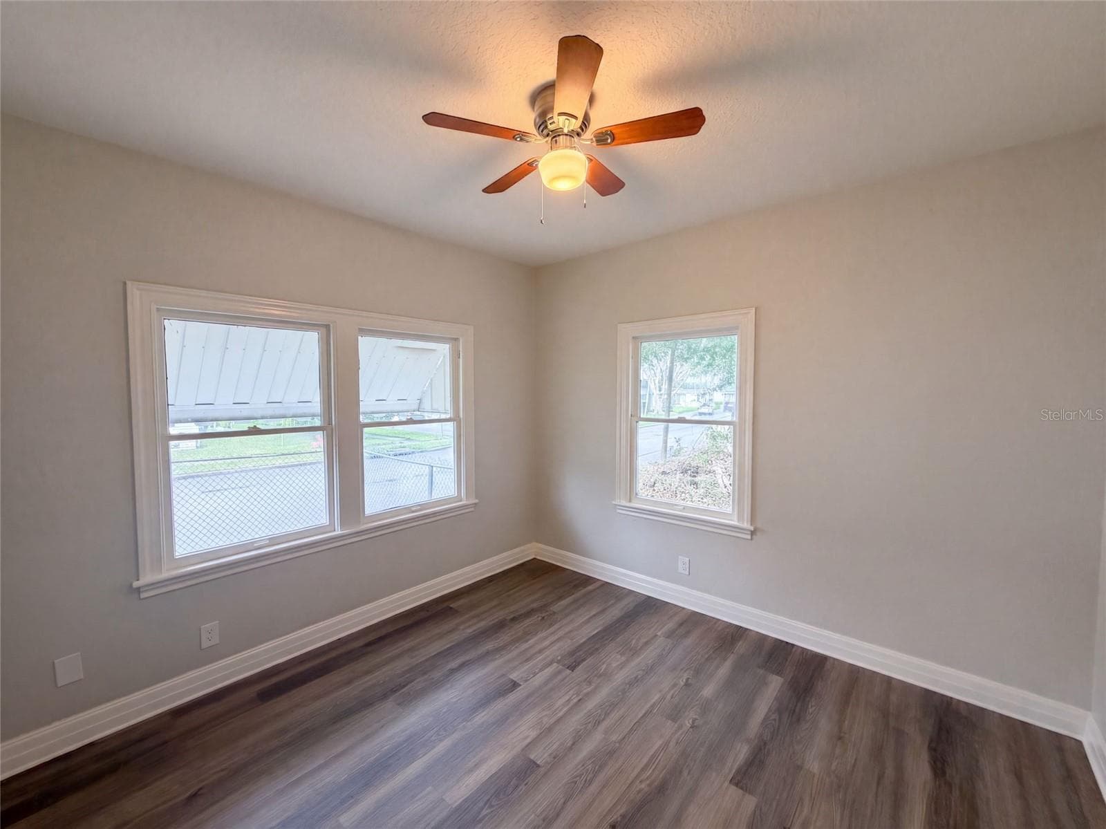 Single Family Residence at 1901 20TH AVE N, ST PETERSBURG, photo 8 of 19