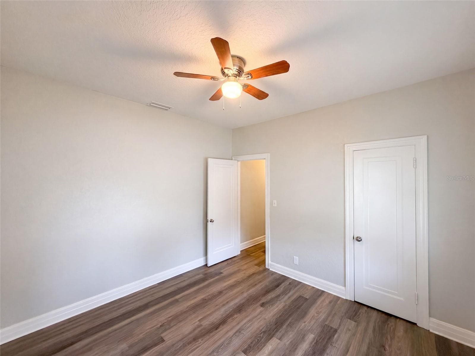 Single Family Residence at 1901 20TH AVE N, ST PETERSBURG, photo 9 of 19