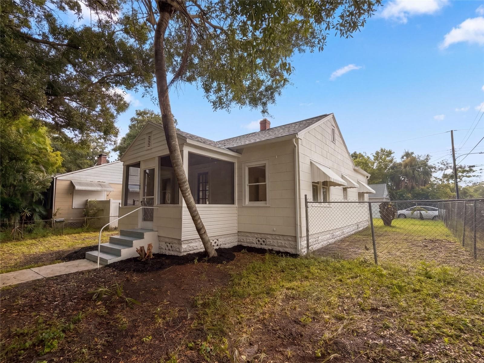 Single Family Residence at 1901 20TH AVE N, ST PETERSBURG, photo 13 of 19