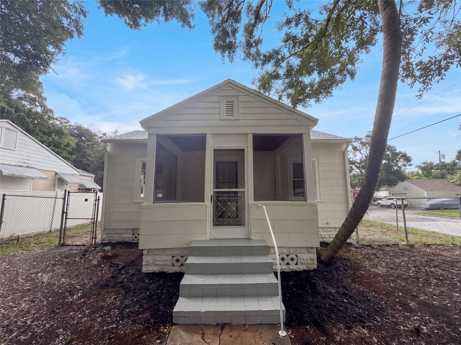 Single Family Residence at 1901 20TH AVE N, ST PETERSBURG, photo 14 of 19