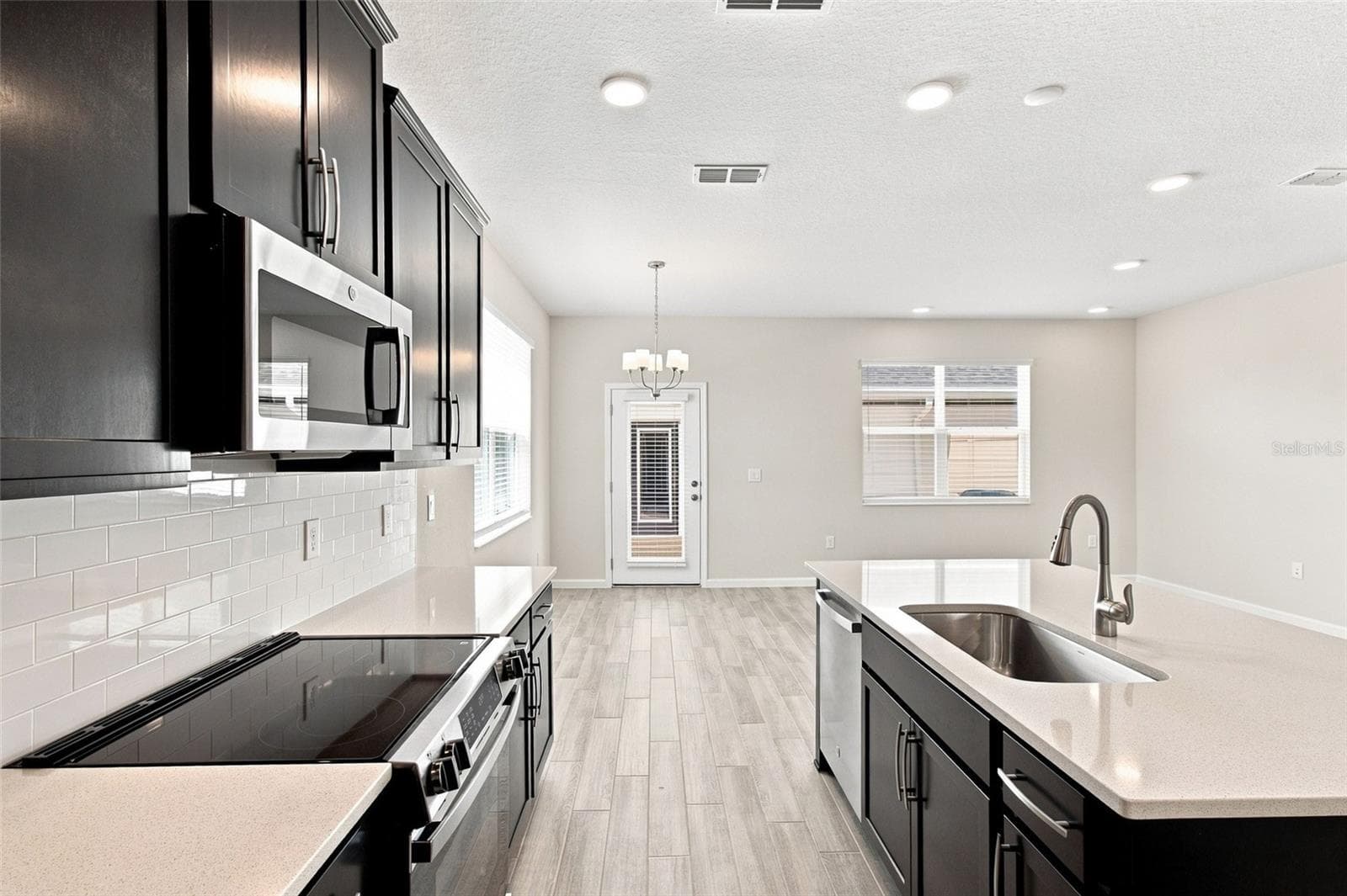 Townhouse at 5192 CENTER LAKE RANCH BLVD, ST CLOUD, photo 5 of 40
