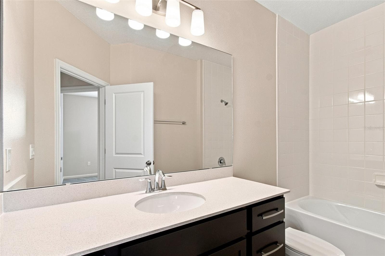 Townhouse at 5192 CENTER LAKE RANCH BLVD, ST CLOUD, photo 12 of 40