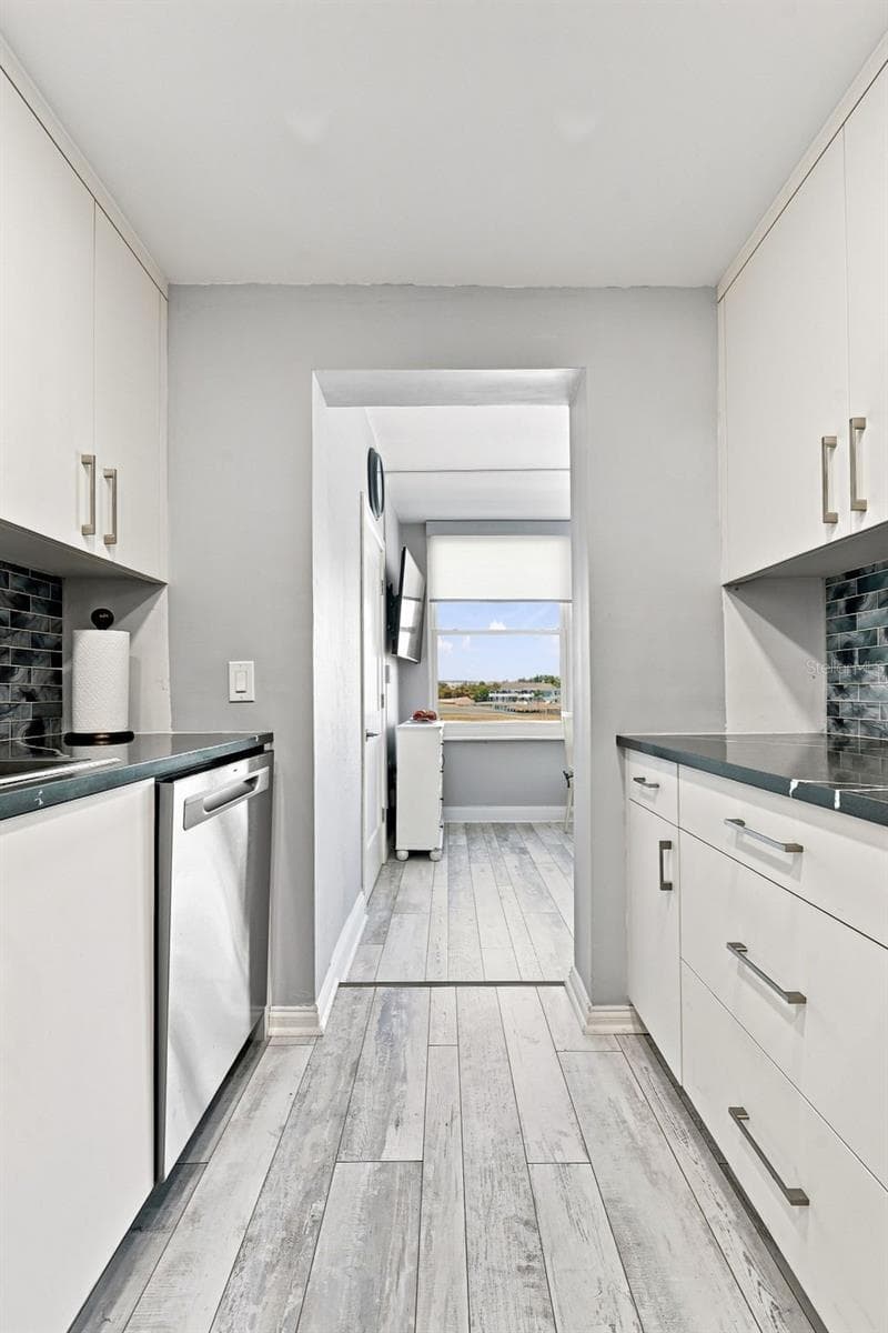 Condominium at 1898 SHORE DR S #208, SOUTH PASADENA, photo 13 of 65