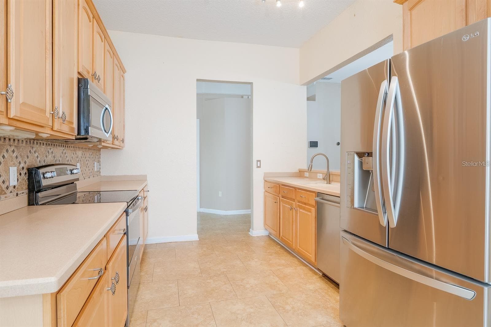 Single Family Residence at 5897 BUFORD ST, ORLANDO, photo 8 of 34