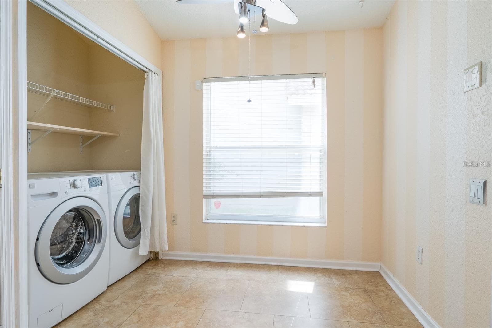 Single Family Residence at 5897 BUFORD ST, ORLANDO, photo 10 of 34