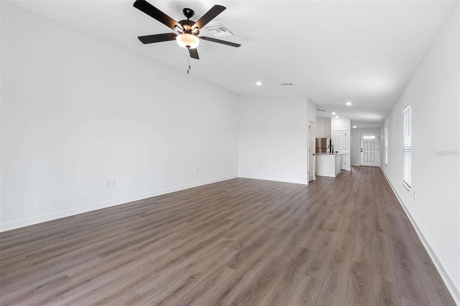Single Family Residence at 15247 GLOSSY IBIS RD, BROOKSVILLE, photo 4 of 16