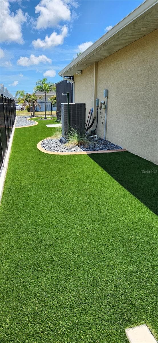 Single Family Residence at 141 HERCULES DR, ROTONDA WEST, photo 24 of 31