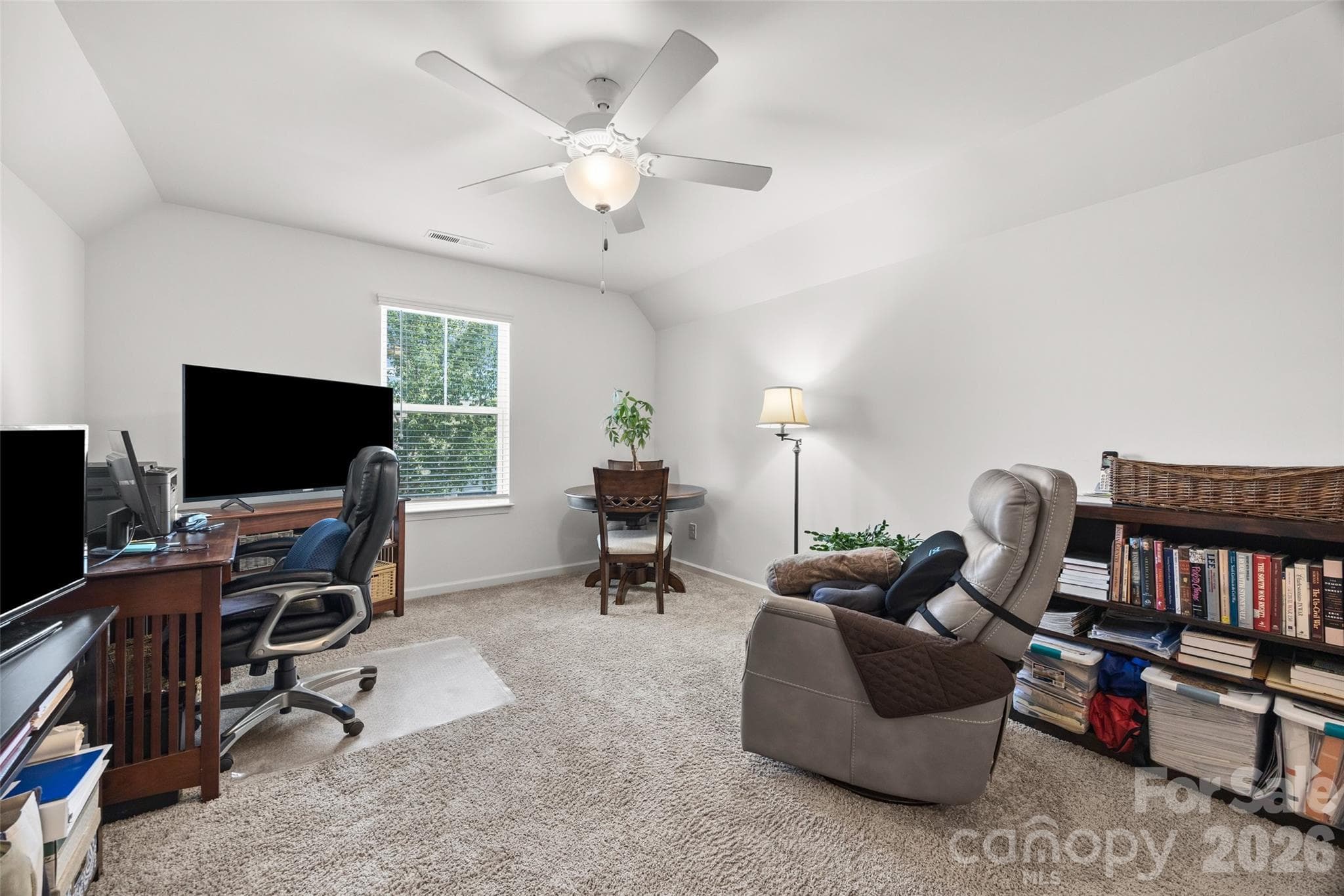 Upper office or Flex space - 22444 Gateway Drive, Lancaster