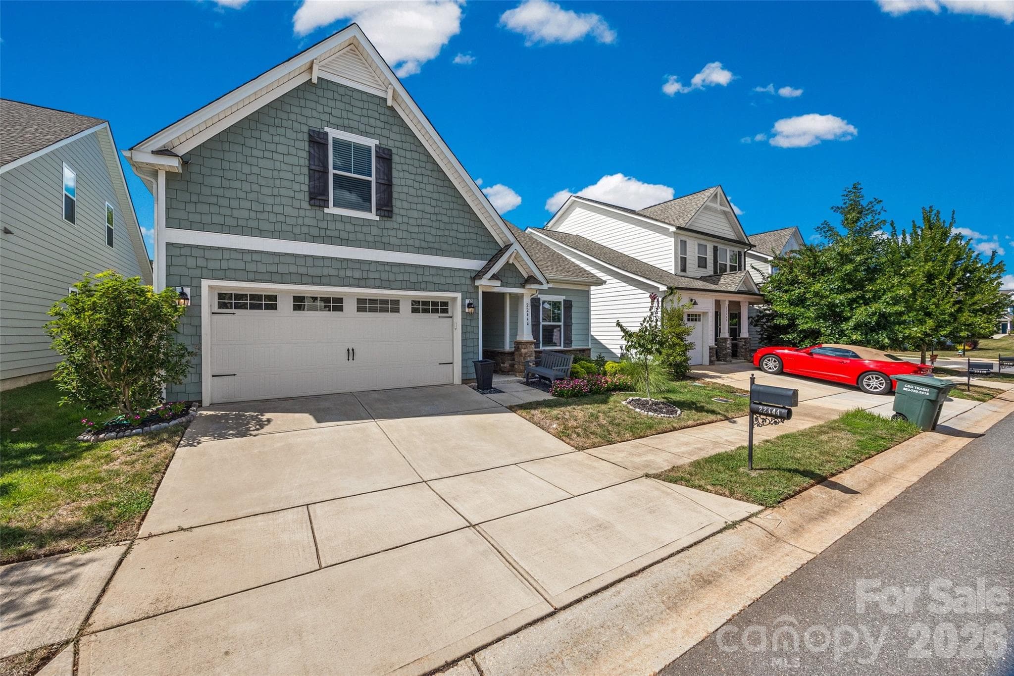 Driveway and garage - 22444 Gateway Drive, Lancaster