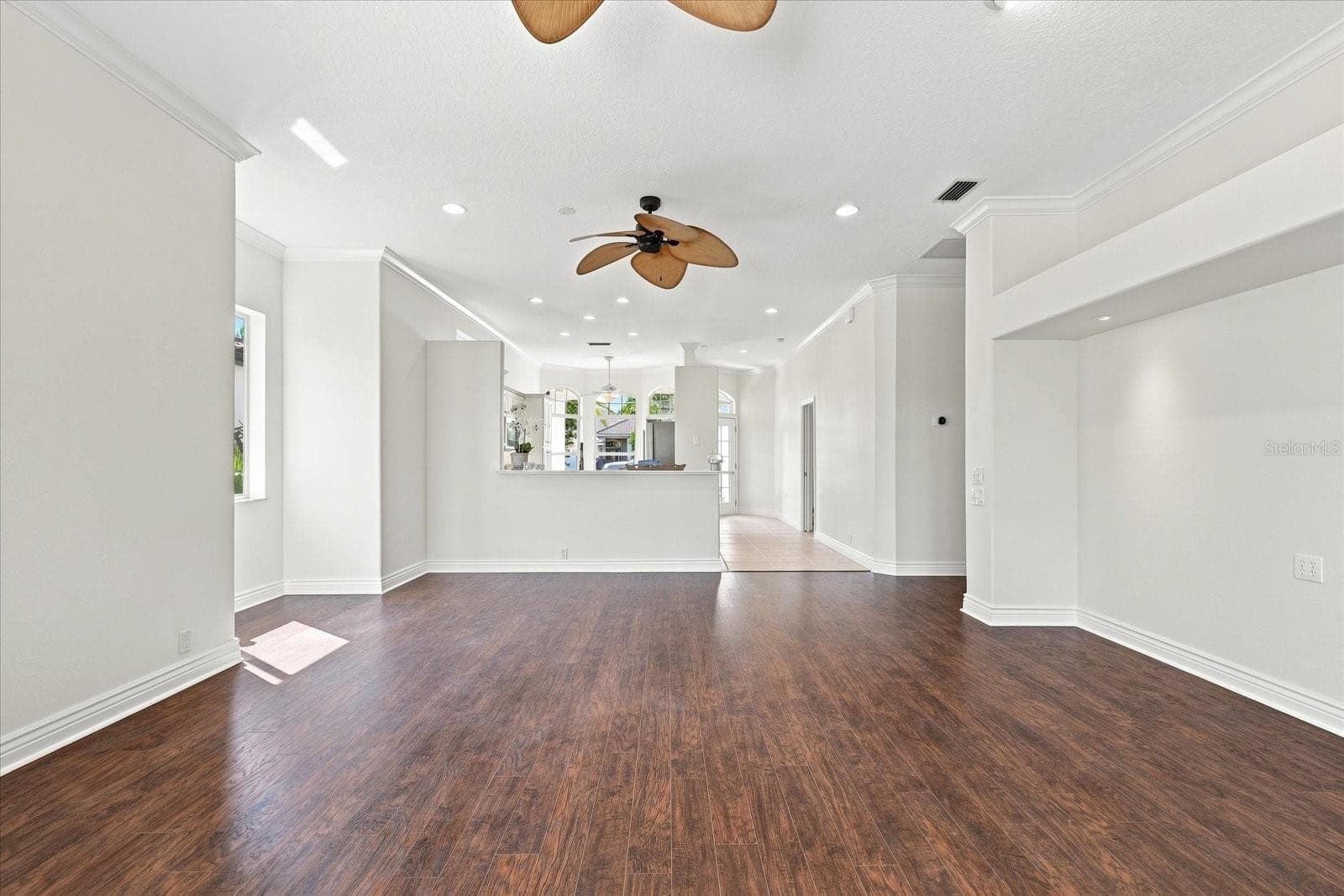 Single Family Residence at 10209 SILVERADO CIR, LAKEWOOD RANCH, photo 20 of 61