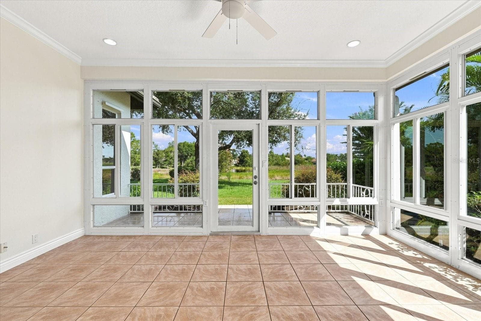Single Family Residence at 10209 SILVERADO CIR, LAKEWOOD RANCH, photo 23 of 61