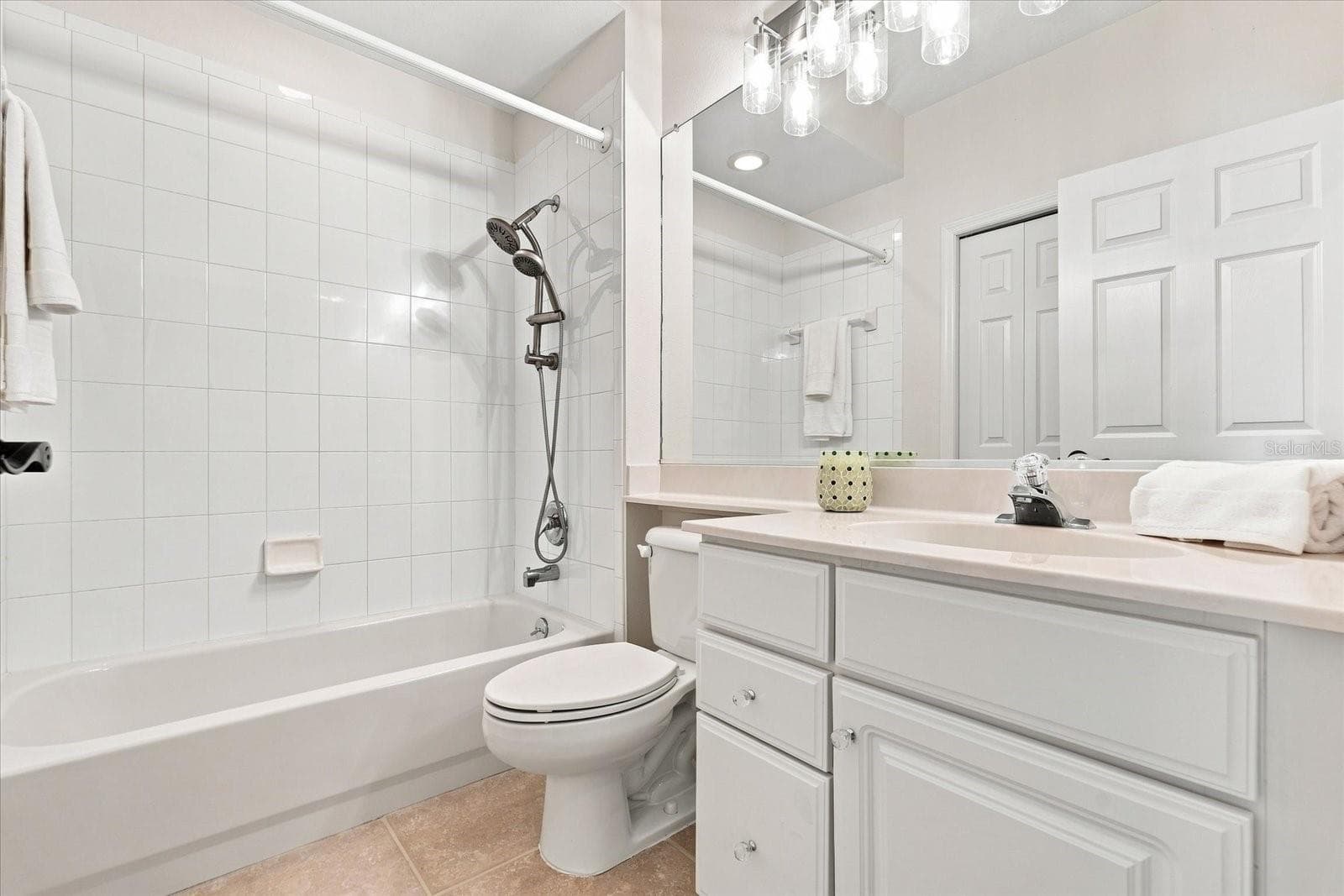 Single Family Residence at 10209 SILVERADO CIR, LAKEWOOD RANCH, photo 33 of 61