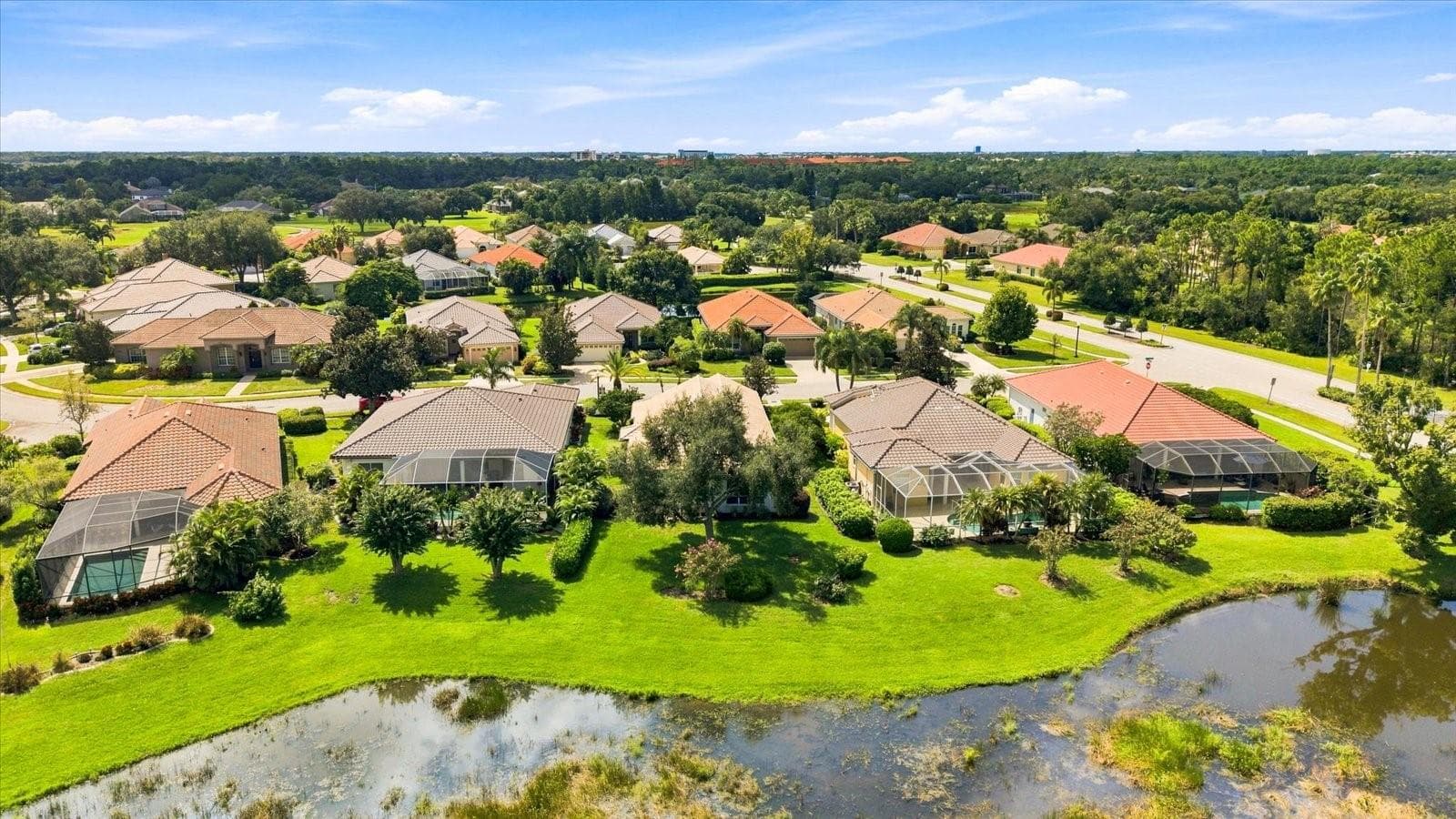 Single Family Residence at 10209 SILVERADO CIR, LAKEWOOD RANCH, photo 51 of 61