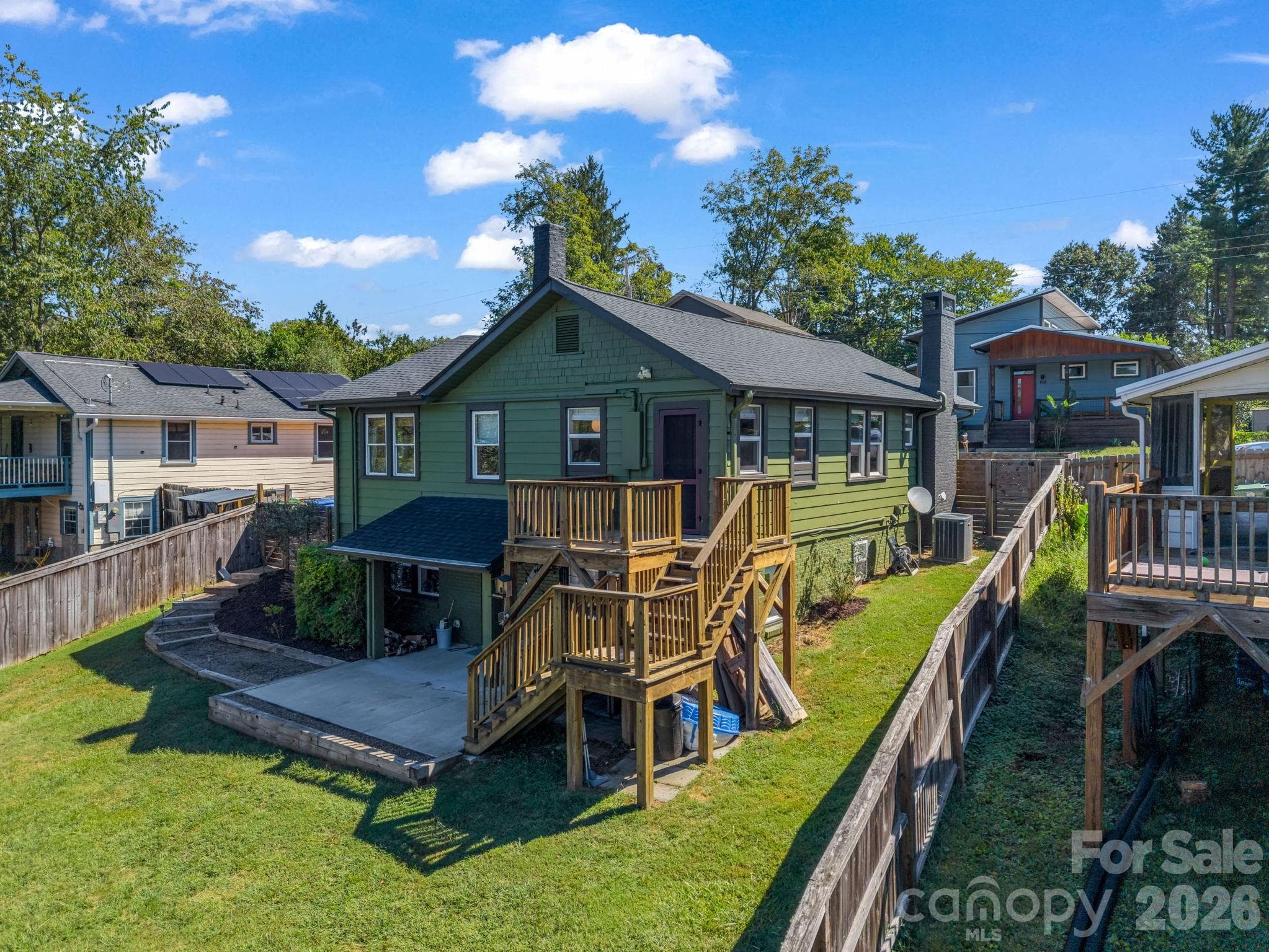 fully fenced large backyard - 10 Dale Street, Asheville