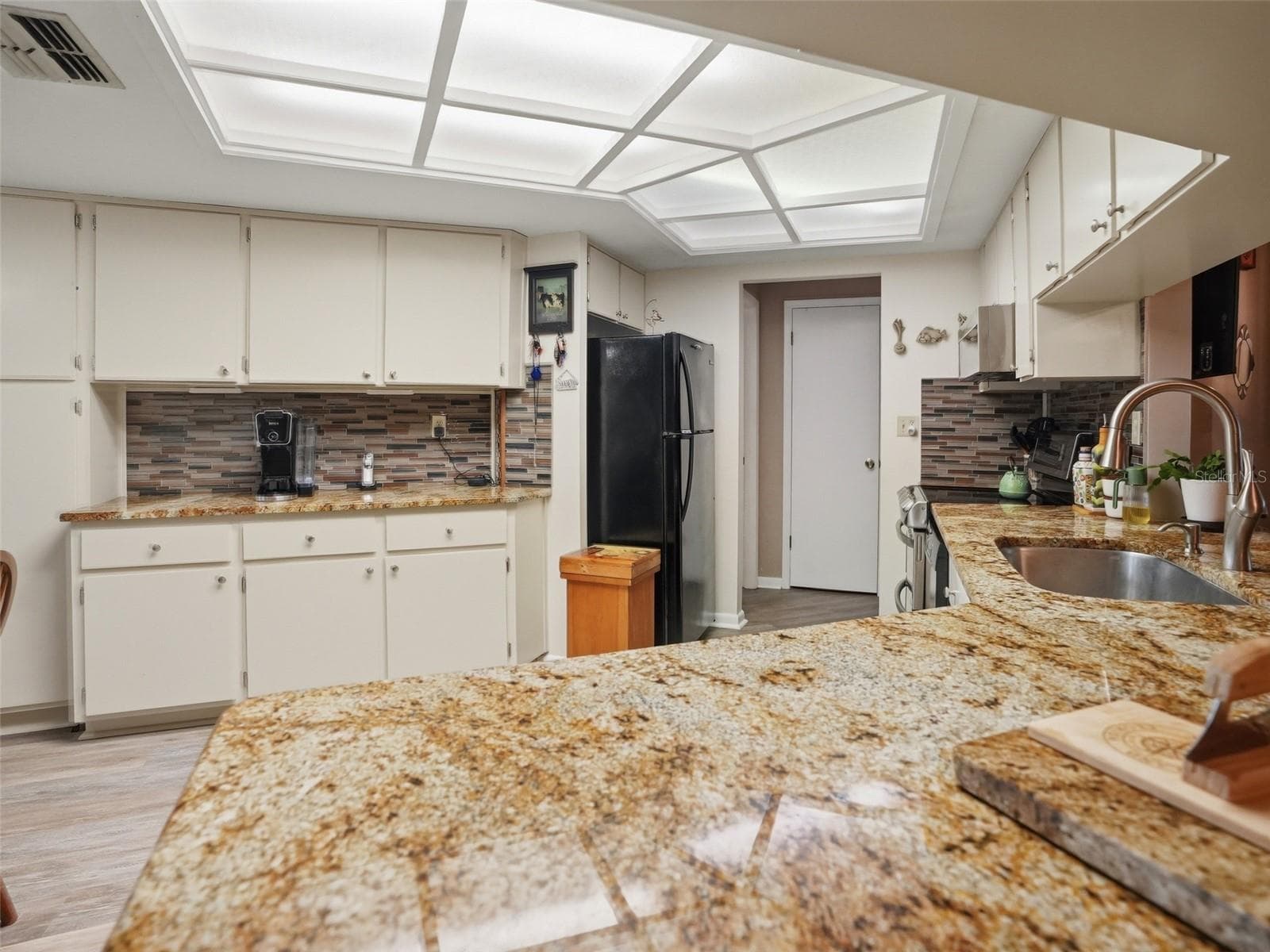 Single Family Residence at 24088 EPPLEY DR, BROOKSVILLE, photo 9 of 42