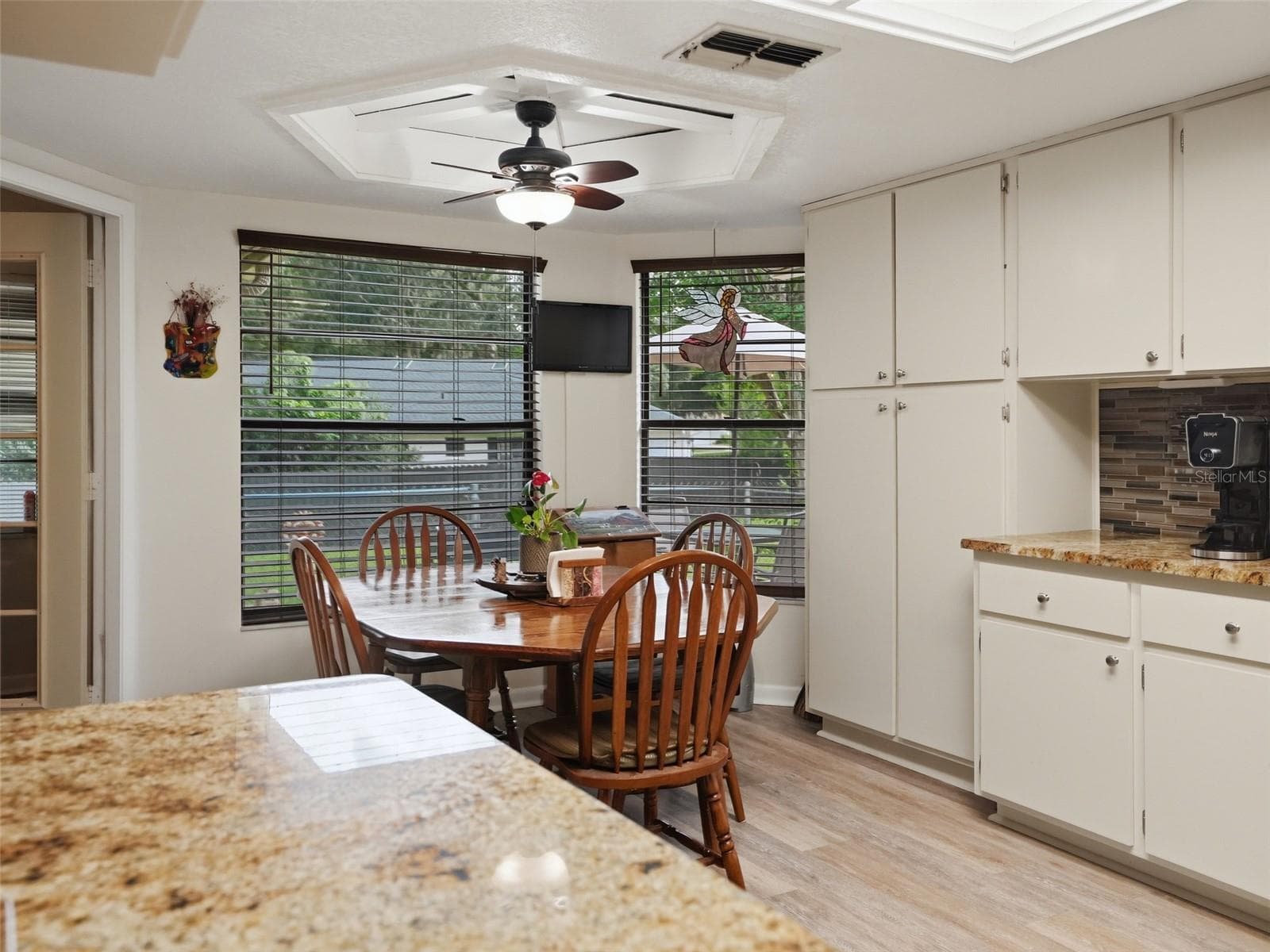 Single Family Residence at 24088 EPPLEY DR, BROOKSVILLE, photo 10 of 42