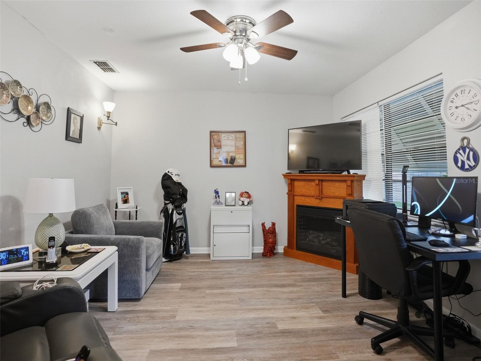 Single Family Residence at 24088 EPPLEY DR, BROOKSVILLE, photo 14 of 42