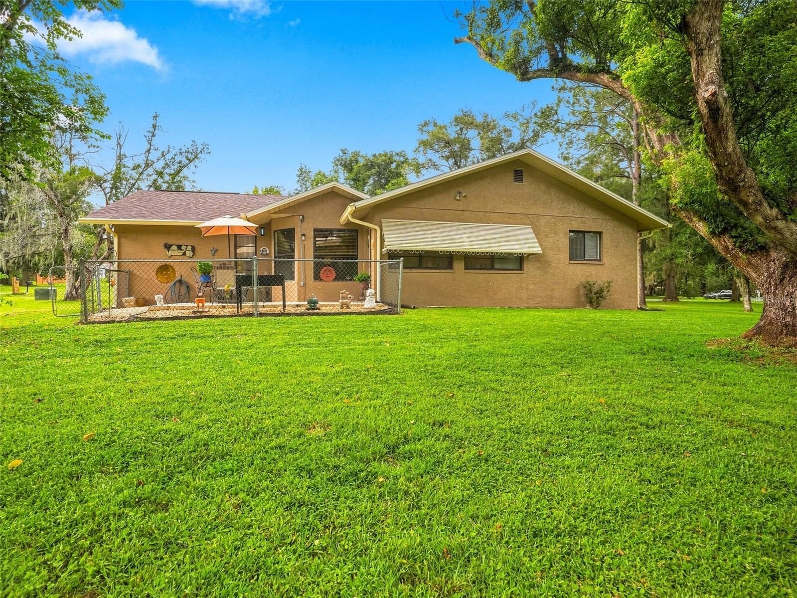 Single Family Residence at 24088 EPPLEY DR, BROOKSVILLE, photo 29 of 42