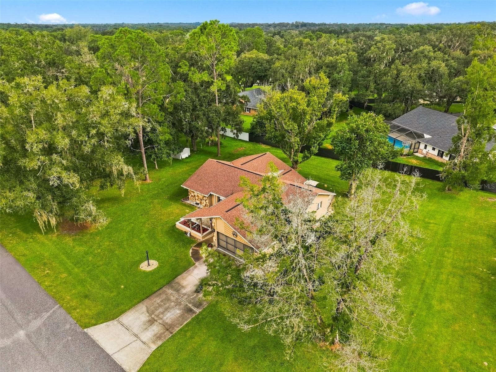 Single Family Residence at 24088 EPPLEY DR, BROOKSVILLE, photo 35 of 42
