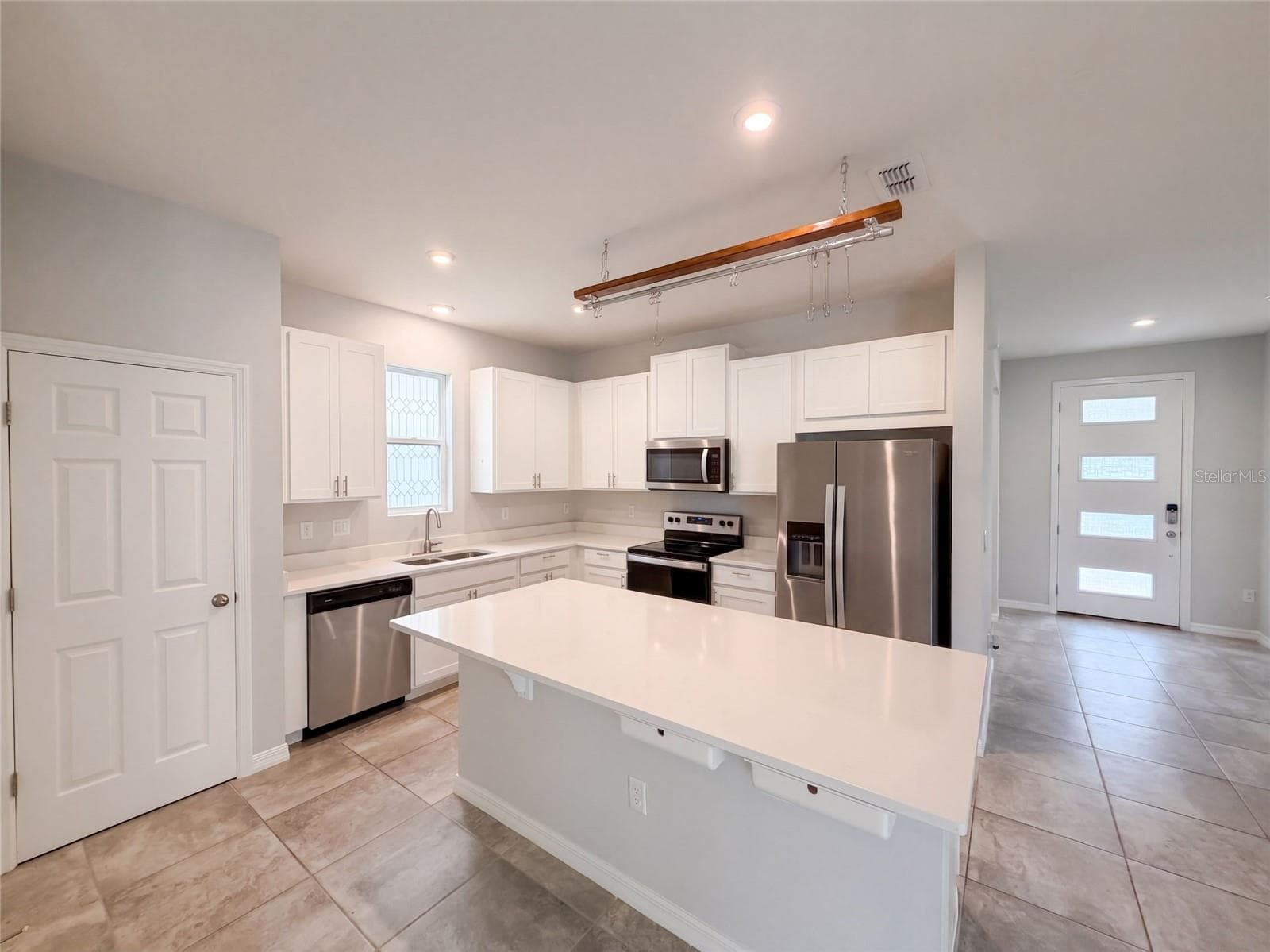 Single Family Residence at 11945 GLOBE ST, ORLANDO, photo 11 of 33