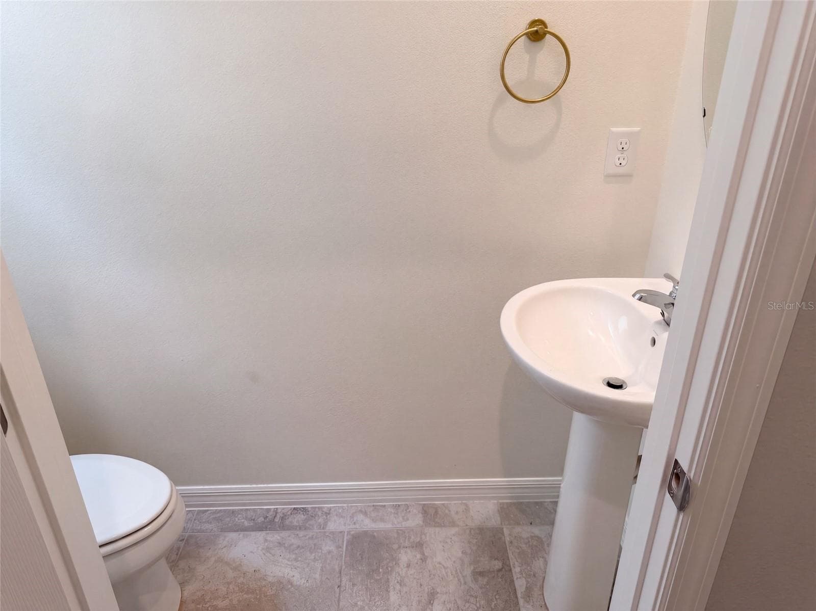 Single Family Residence at 11945 GLOBE ST, ORLANDO, photo 14 of 33