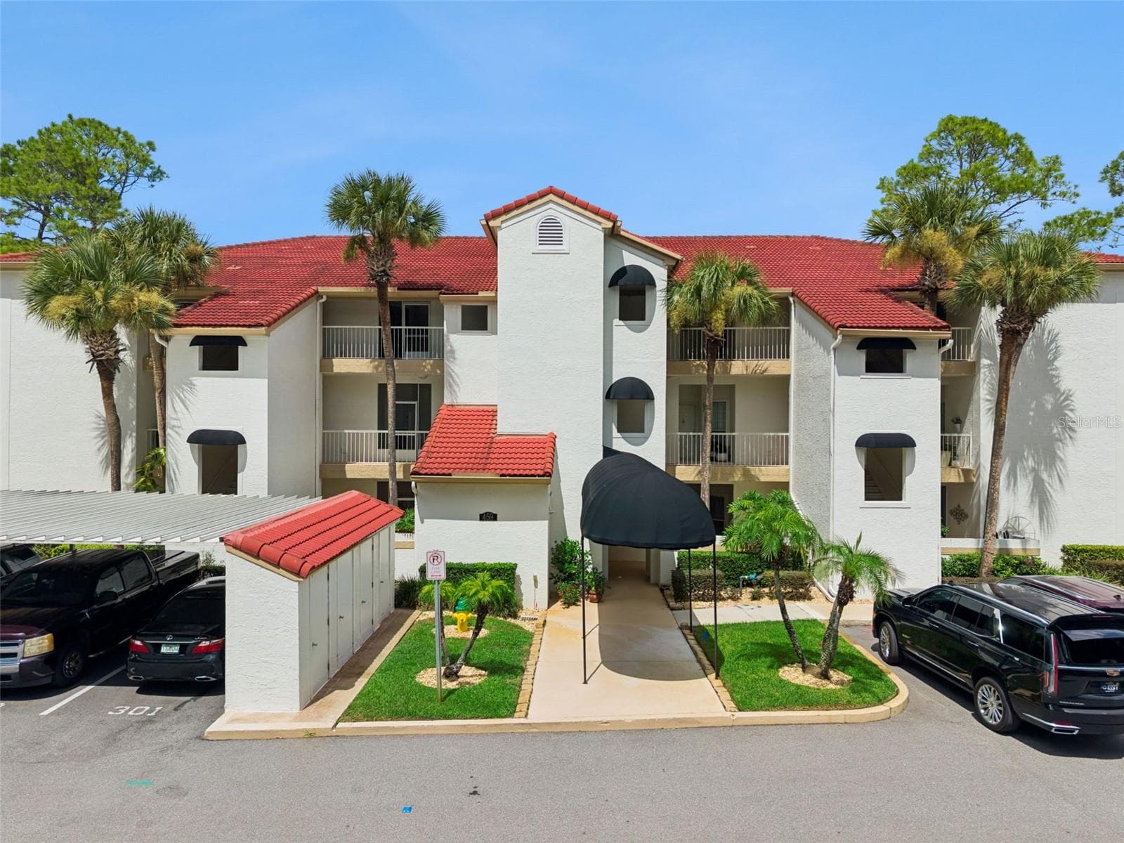 459 HAMPTONCREST CIR #205
