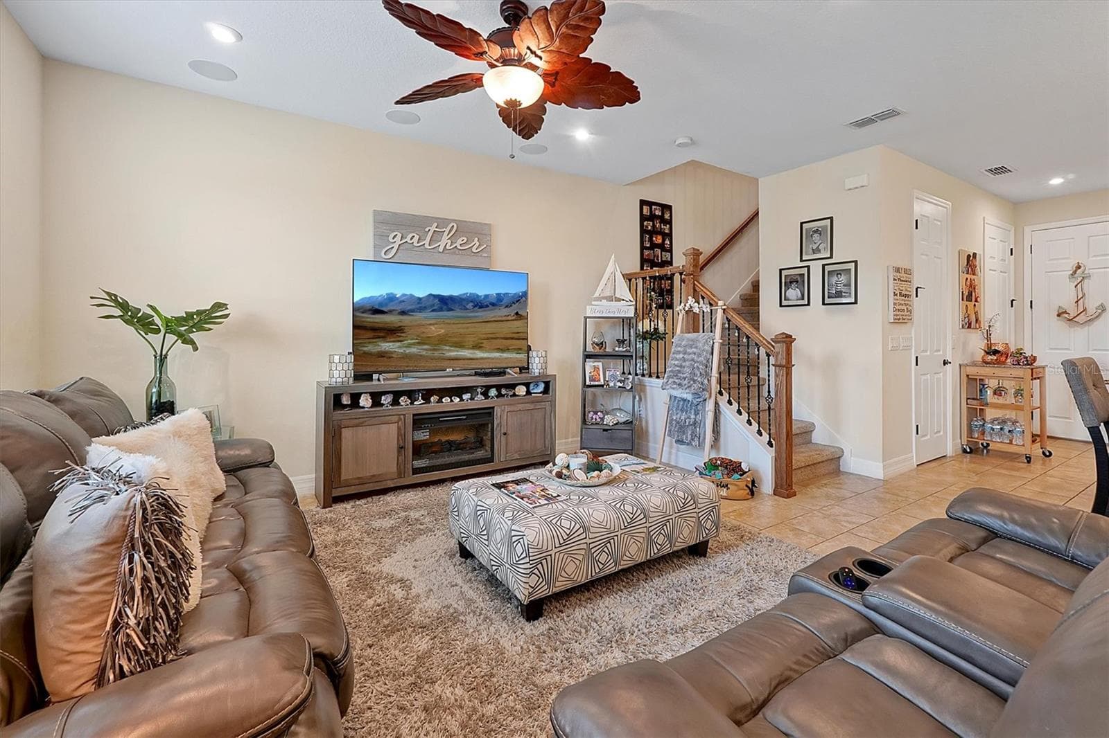 Townhouse at 2155 VALENCIA BLOSSOM ST, CLERMONT, photo 3 of 37