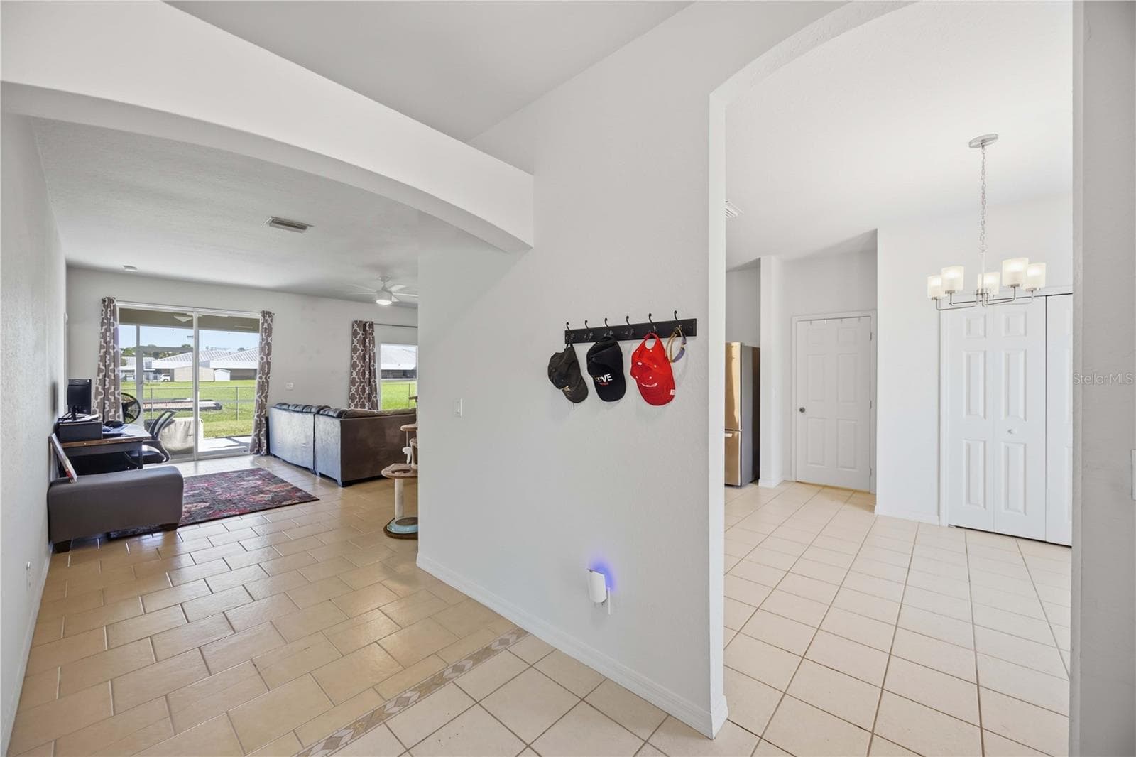 Nice large entry way - 1150 KNOTTY PINE AVE, NORTH PORT