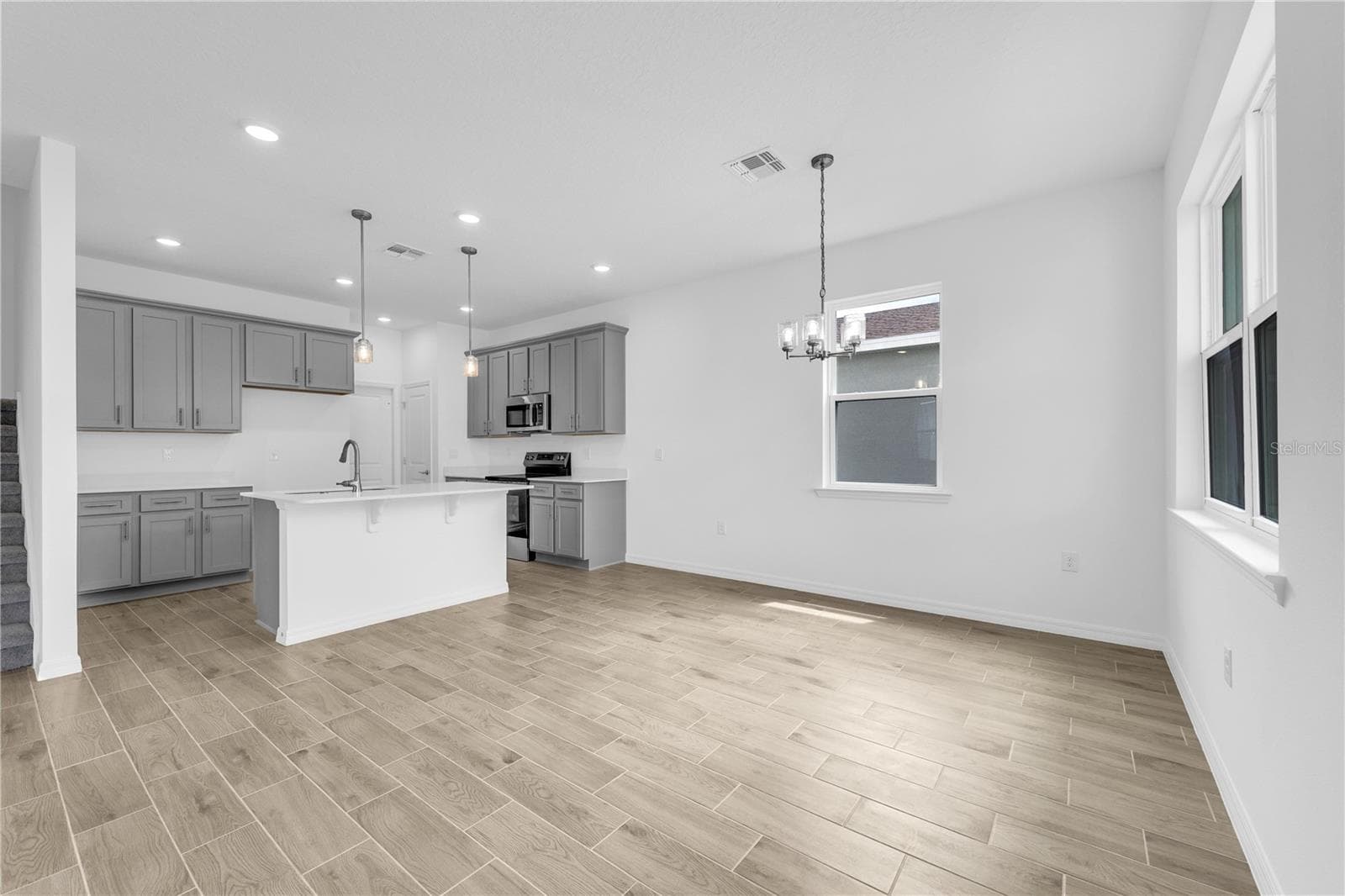 Single Family Residence at 906 CASTLEFORD AVE, PALM BAY, photo 11 of 46