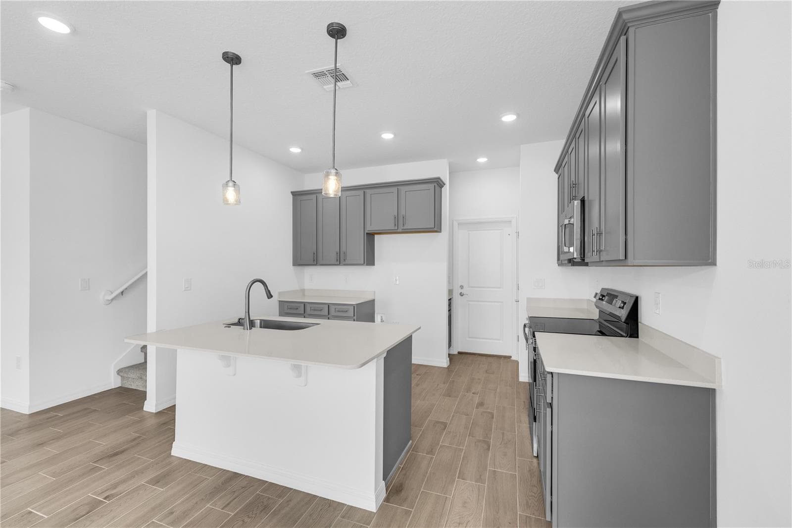 Single Family Residence at 906 CASTLEFORD AVE, PALM BAY, photo 12 of 46