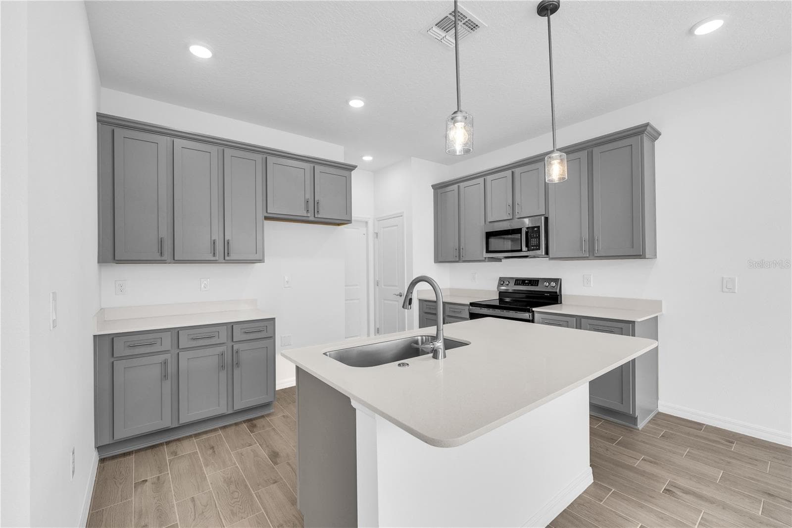 Single Family Residence at 906 CASTLEFORD AVE, PALM BAY, photo 14 of 46